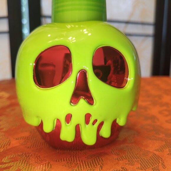Disney Bath & Body Works Evil Queen Iridescent Poison Apple Refillable Soap Pump - Picture 2 of 4